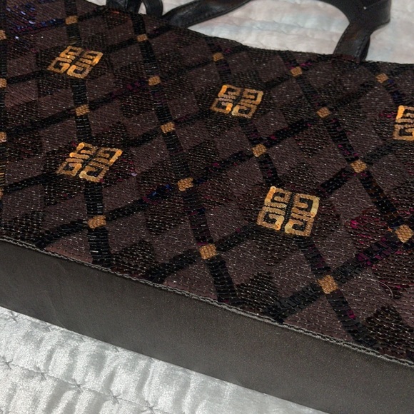 Givenchy tote with sequins excellent condition 14inchW X 9 1/2inchL - Picture 5 of 8